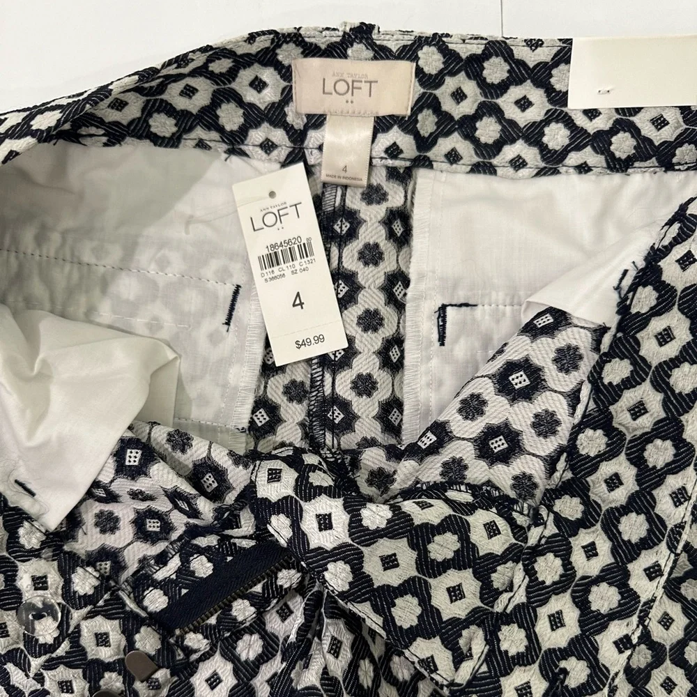 Ann Taylor LOFT Women’s Size 4  Black Silver Shorts Geometric Floral Print - Picture 3 of 8